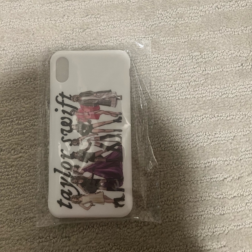 NWT Taylor Swift iPhone XS Max case
